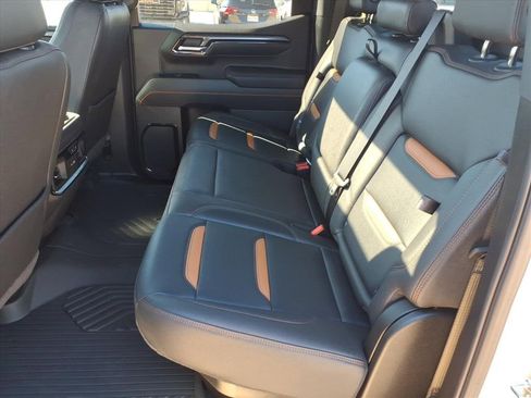 Certified 2025 GMC Sierra 1500 AT4 w/ AT4 Premium Package image 13