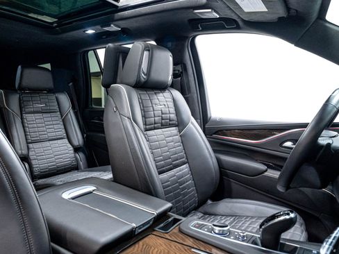 Used 2024 Cadillac Escalade Sport Platinum AWD/4WD image 22
