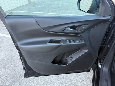 Used 2023 Chevrolet Equinox LT image 19