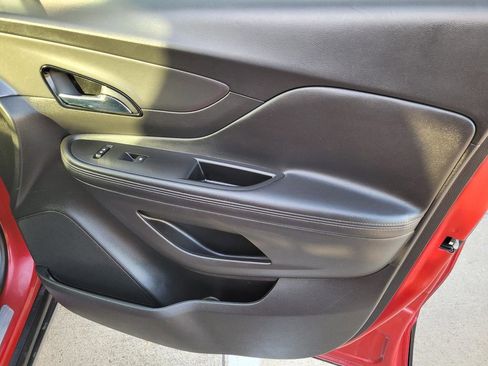 Used 2018 Buick Encore Essence image 7