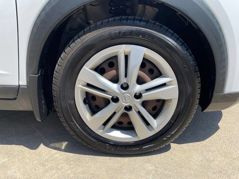 Used 2020 Nissan Kicks S FWD image 27