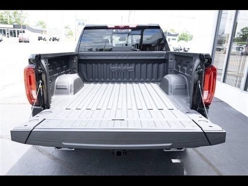 New 2026 GMC Sierra 1500 Denali w/ Denali Reserve Package AWD/4WD image 6
