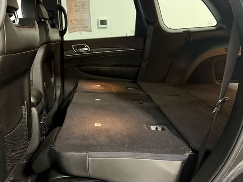 Used 2020 Jeep Grand Cherokee Limited image 16