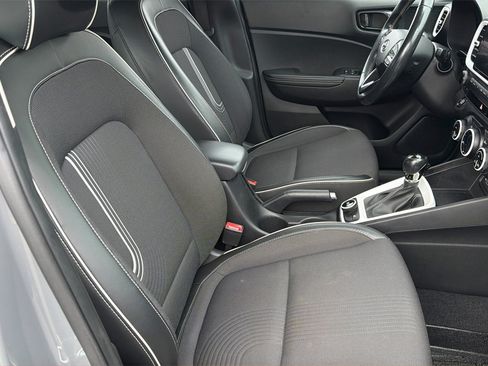Used 2022 Hyundai Venue Limited w/ Cargo Package FWD image 25