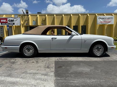 Used 2000 Rolls-Royce Corniche RWD image 8