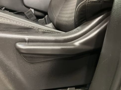 Used 2024 Chevrolet Silverado 2500 LT image 11