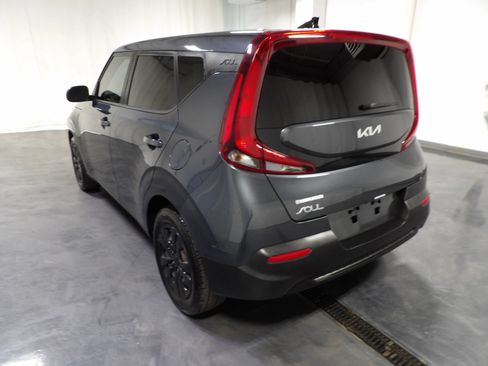 Used 2022 Kia Soul LX FWD image 6