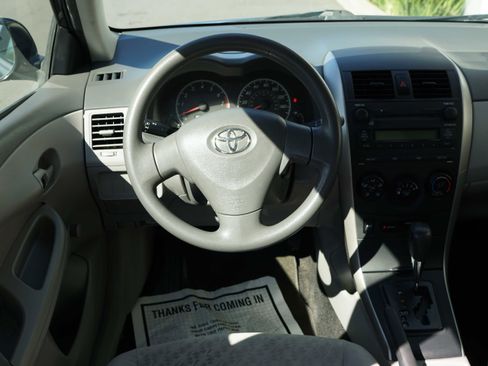 Used 2009 Toyota Corolla SEDAN 4D image 33