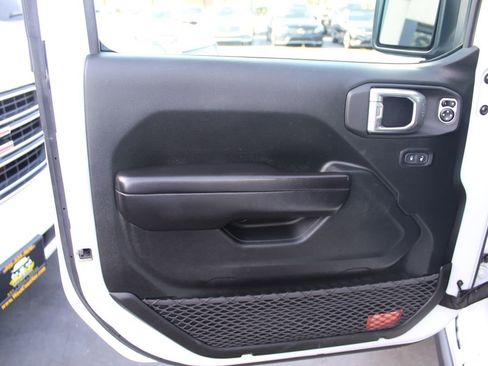 Used 2021 Jeep Wrangler Unlimited Rubicon image 15