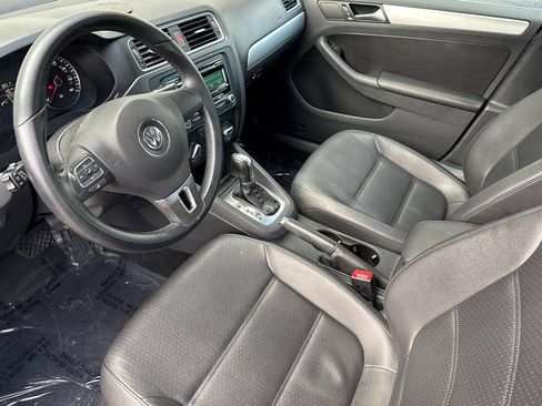 Used 2013 Volkswagen Jetta SE image 4