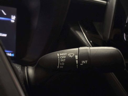 Used 2022 Toyota Corolla SE FWD image 31