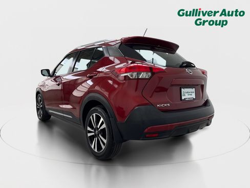 Used 2018 Nissan Kicks SR FWD image 5