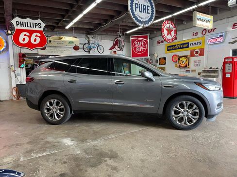 Used 2019 Buick Enclave Avenir AWD/4WD image 6