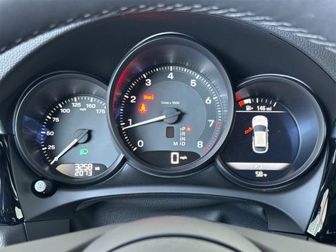 Used 2025 Porsche Macan image 29