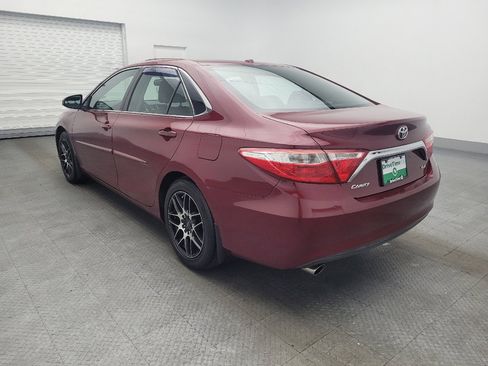 Used 2017 Toyota Camry XLE image 5