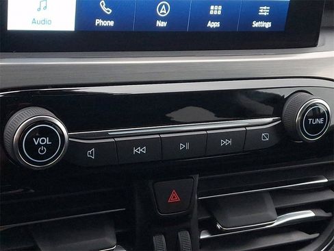 Certified 2022 Ford Escape Titanium image 17