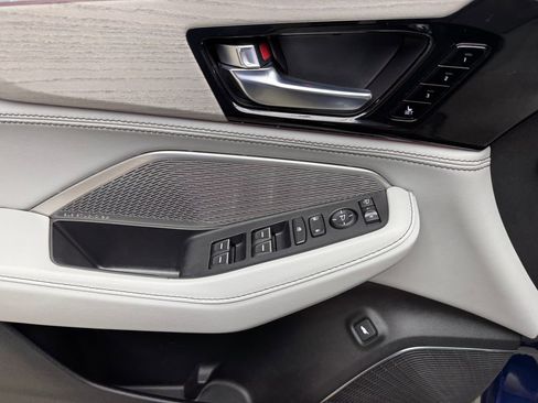 Used 2023 Acura MDX SH-AWD w/ Advance Package image 11