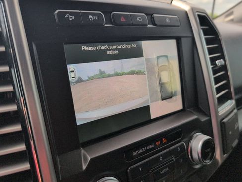 Used 2018 Ford F150 Platinum w/ Equipment Group 701A Luxury AWD/4WD image 19