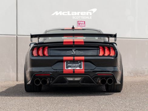 Used 2022 Ford Mustang Shelby GT500 w/ Carbon Fiber Track Pack RWD image 6