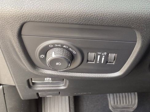 New 2025 Jeep Grand Cherokee L Limited image 28