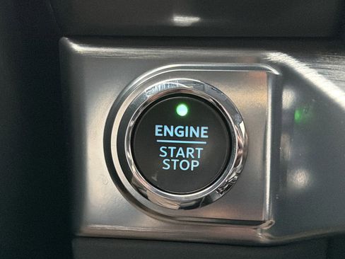 Used 2021 Ford F150 Lariat w/ Equipment Group 502A High image 29