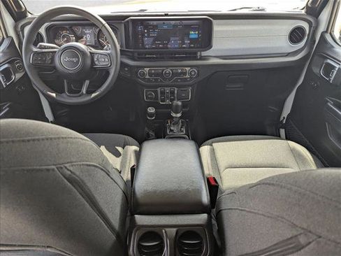 Used 2025 Jeep Wrangler Unlimited Sport AWD/4WD image 16
