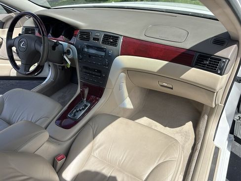 Used 2004 Lexus ES 330 FWD image 30
