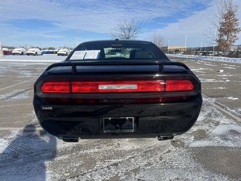 Used 2014 Dodge Challenger R/T image 8