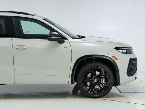 New 2026 Volkswagen Tiguan SE R-Line image 51