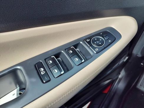 Used 2023 Hyundai Santa Fe SEL image 13