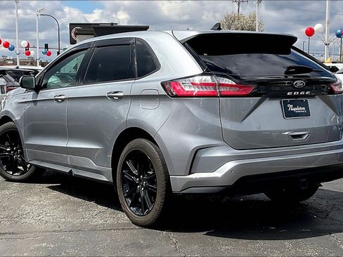 Used 2023 Ford Edge ST-Line w/ Class II Trailer Tow Package AWD/4WD image 8