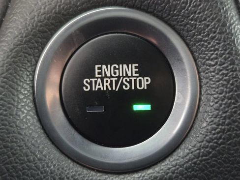 Used 2023 Chevrolet Traverse LT FWD image 22