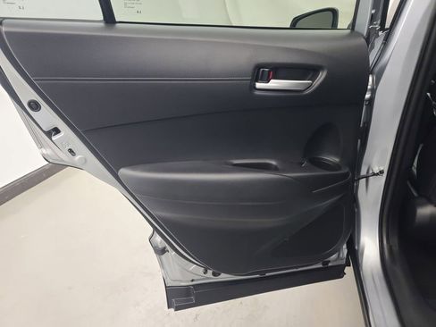 Used 2025 Toyota Corolla Cross XLE image 20