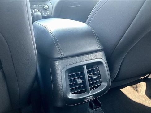 Used 2019 Jeep Cherokee Latitude w/ Popular Appearance Group FWD image 10