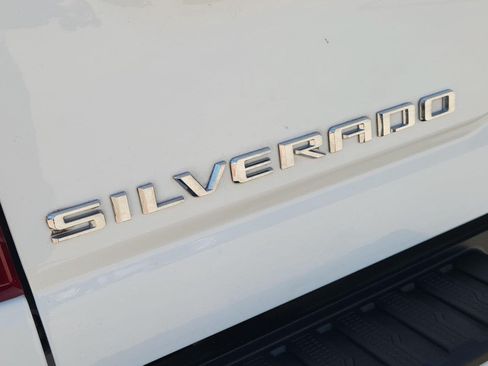 Used 2023 Chevrolet Silverado 2500 High Country w/ Z71 Off-Road Package AWD/4WD image 33
