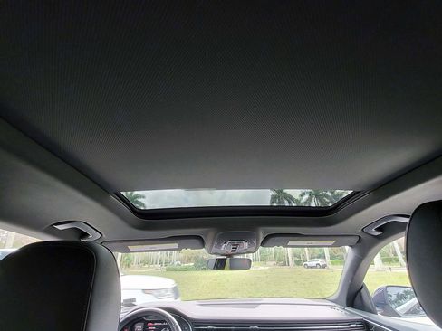 Used 2019 Audi Q8 Premium Plus image 29