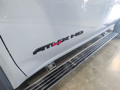 Used 2025 GMC Sierra 2500 AT4X AWD/4WD image 8