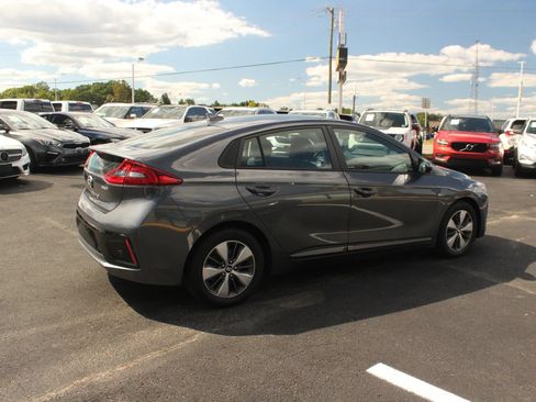Used 2018 Hyundai Ioniq Plug-In Hybrid FWD image 7