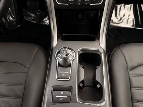 Used 2018 Ford Fusion SE w/ Equipment Group 602A image 28