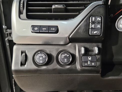Used 2019 Chevrolet Tahoe Premier AWD/4WD image 27