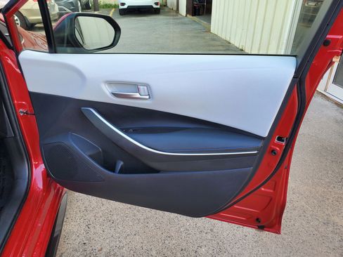 Used 2021 Toyota Corolla SE w/ Carpet Mat Package (TMS) image 26