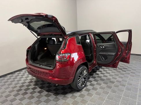 Used 2022 Jeep Compass High Altitude AWD/4WD image 30