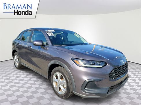 Used 2023 Honda HR-V LX image 2