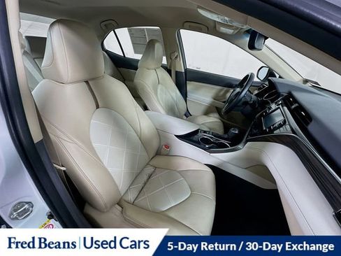 Used 2018 Toyota Camry L image 28