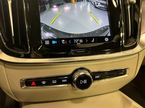 Certified 2023 Volvo S60 B5 Core w/ Climate Package image 18