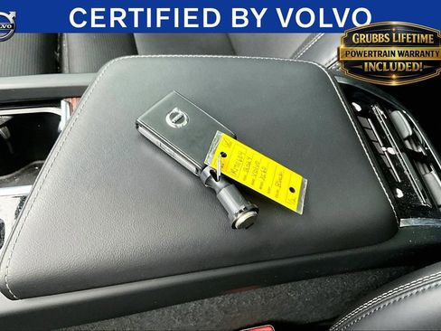 Certified 2024 Volvo XC60 B5 Ultimate w/ Protection Package Premier AWD/4WD image 11
