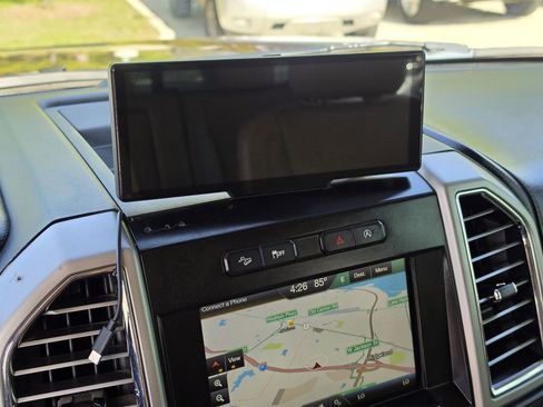 Used 2015 Ford F150 4x4 SuperCrew image 11