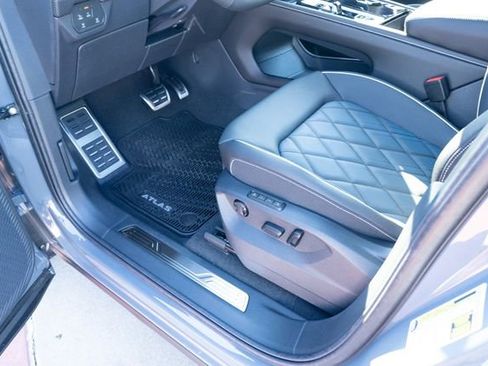 New 2026 Volkswagen Atlas Cross Sport SEL Premium R-Line image 29