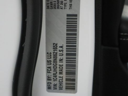 Certified 2022 Jeep Grand Cherokee Overland w/ Luxury Tech Group IV image 39