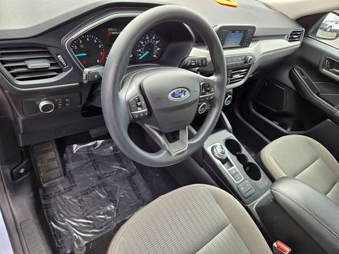 Used 2022 Ford Escape S image 10